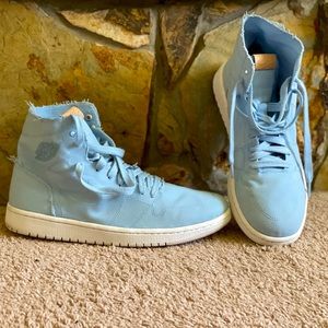 Air Jordan 1 Retro High
Deconstructed 'Easter'